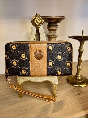 Gloria Vanderbilt zip-around wristlet wallet - Vintage